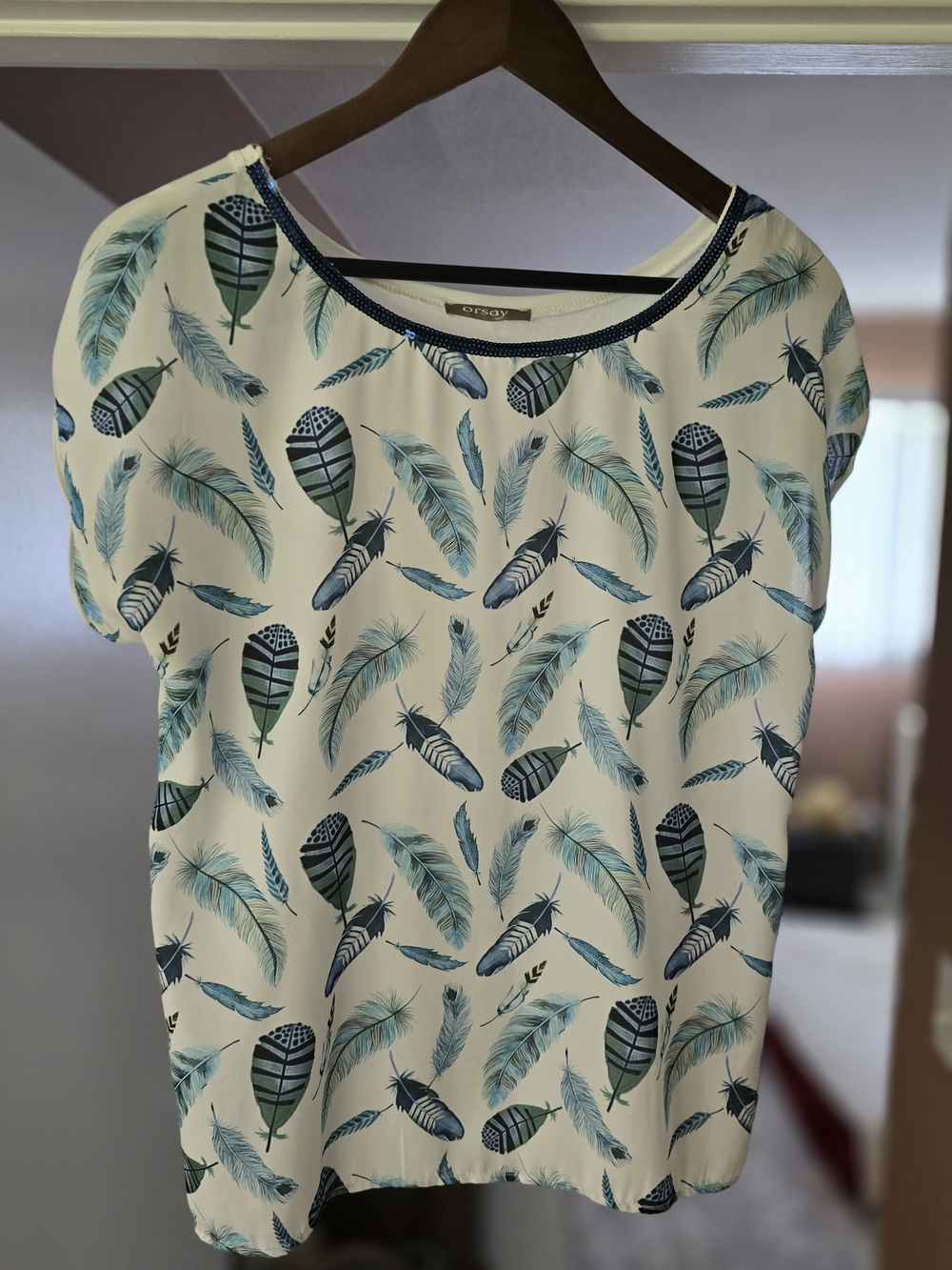 Orsay White Feather-Print Short Sleeve Blouse